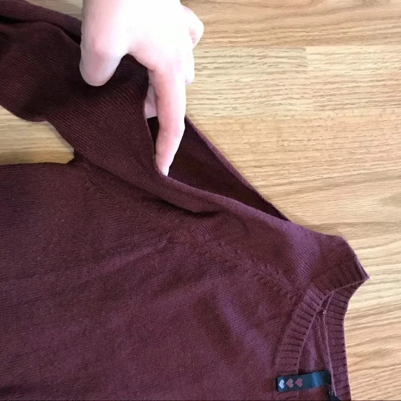 Three Pink Hearts Women's Garnet Cold Shoulder Sweater Zippers Tunic Junior’s L - Picture 4 of 10